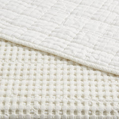 Mills Waffle Quilt Set White