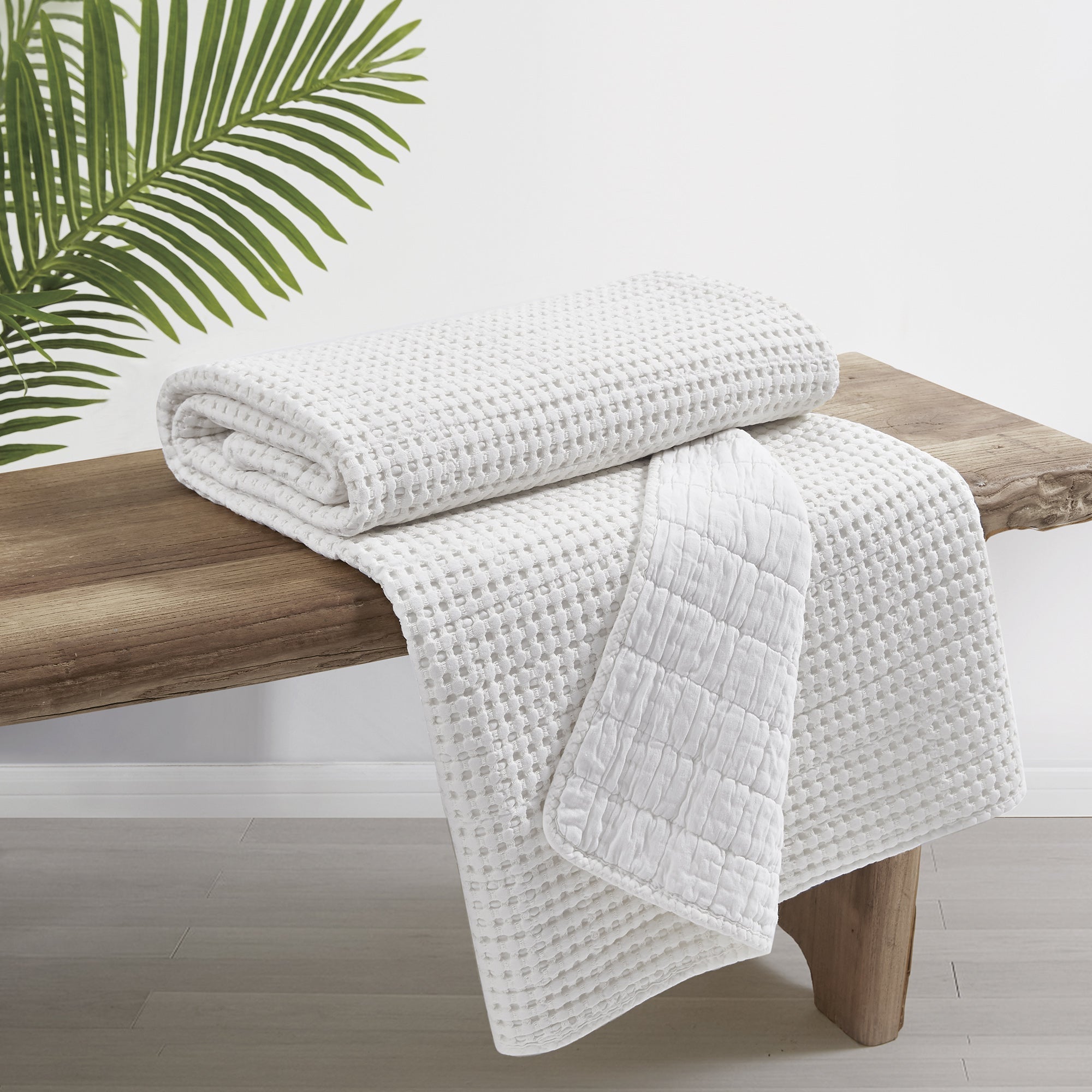  Levtex Home Mills Waffle Quilted Throw White - White - Bonton