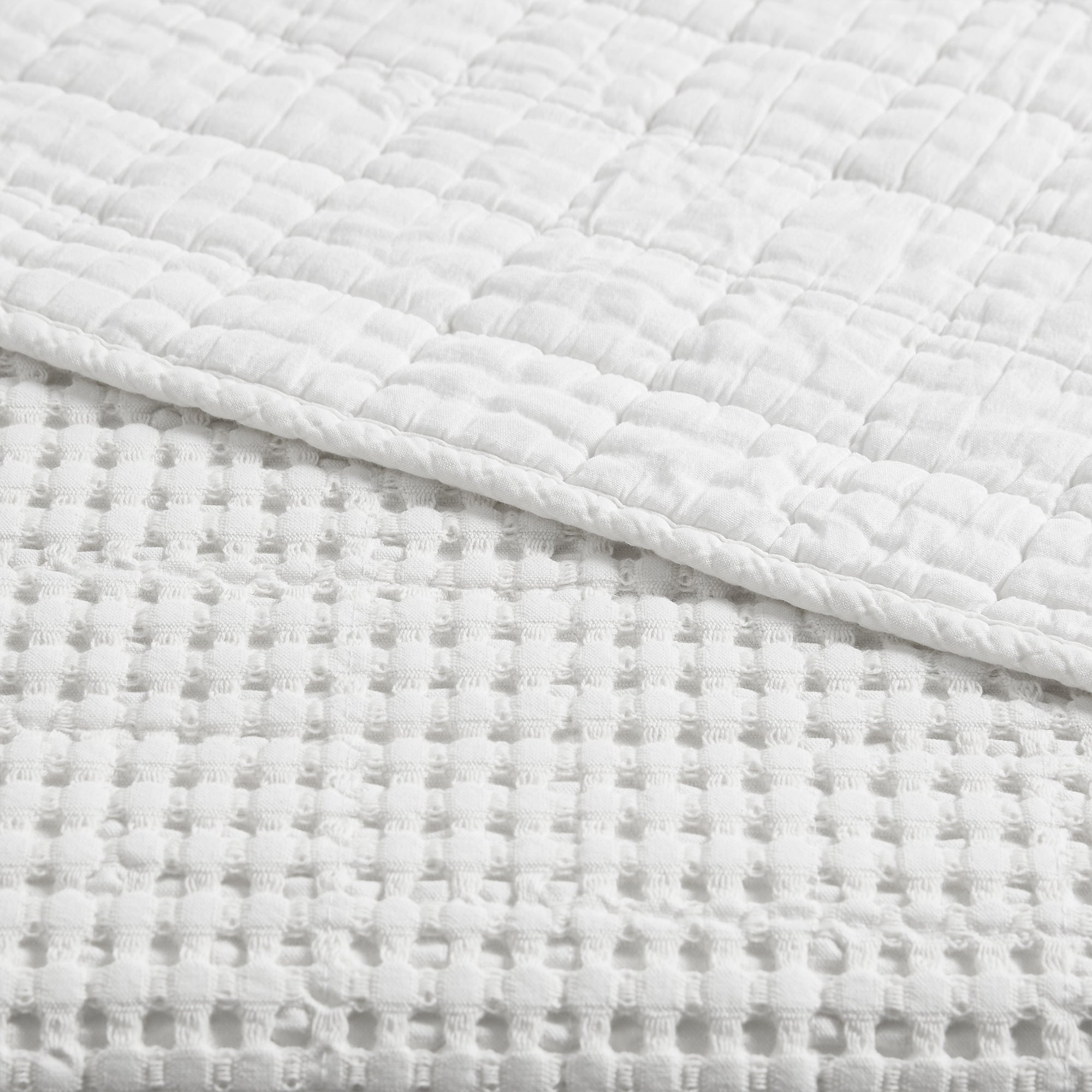  Levtex Home Mills Waffle Quilted Throw White - White - Bonton