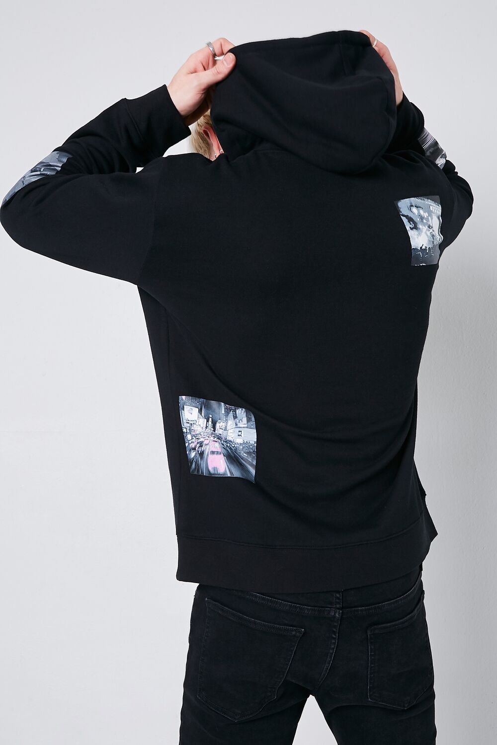 Forever 21 Cityscape Graphic Fleece Hoodie - black multi - Bonton