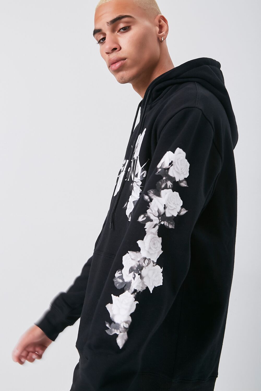  Forever 21 Heavenly Floral Print Hoodie - black white - Bonton