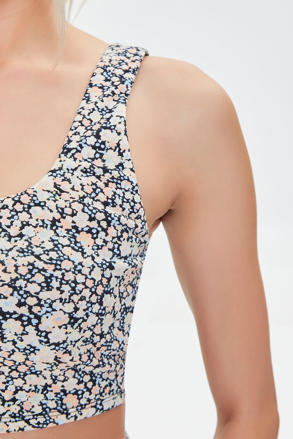  Forever 21 Ditsy Floral Longline Sports Bra - peach multi - Bonton