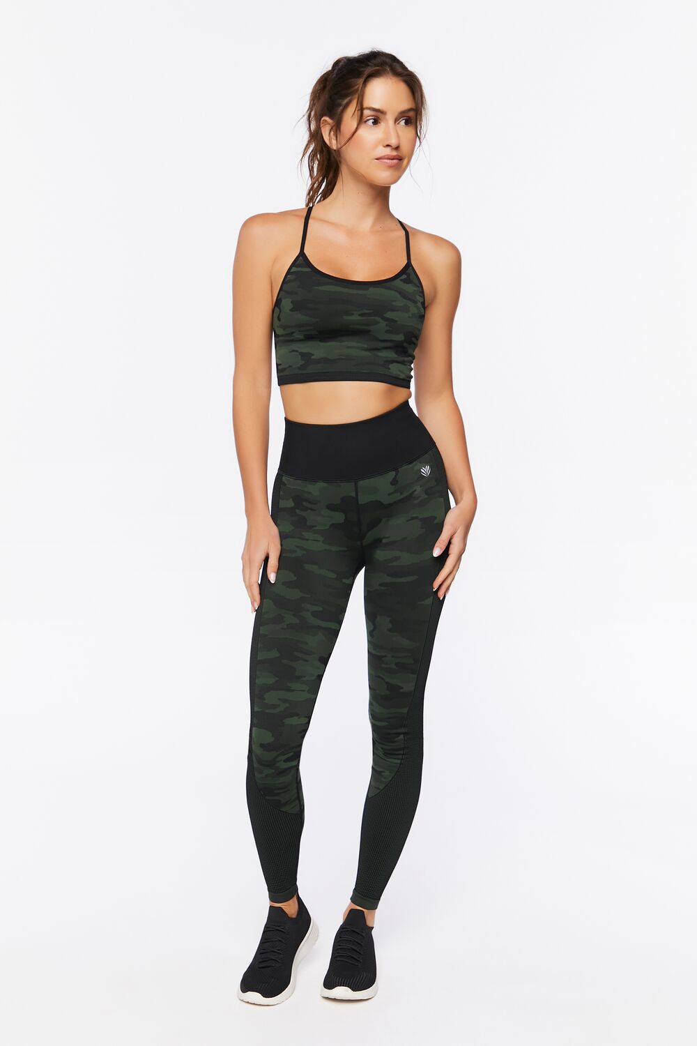  Forever 21 Seamless Camo Print Sports Bra - cypress  multi - Bonton