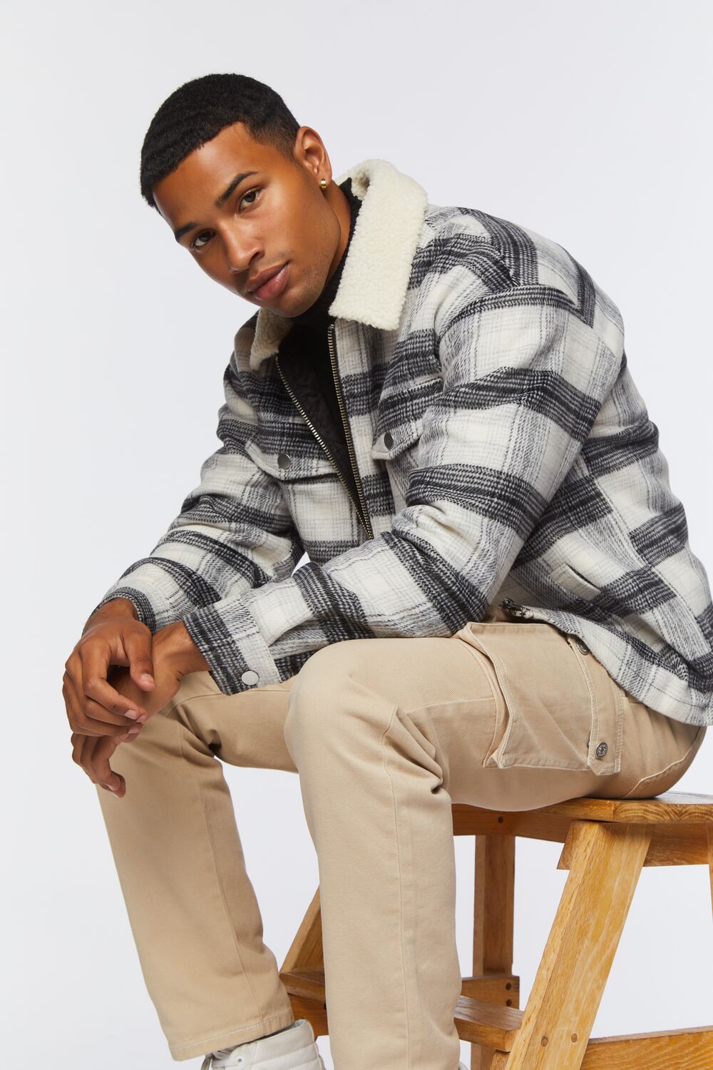  Forever 21 Faux Shearling-Trim Plaid Jacket - black-white - Bonton