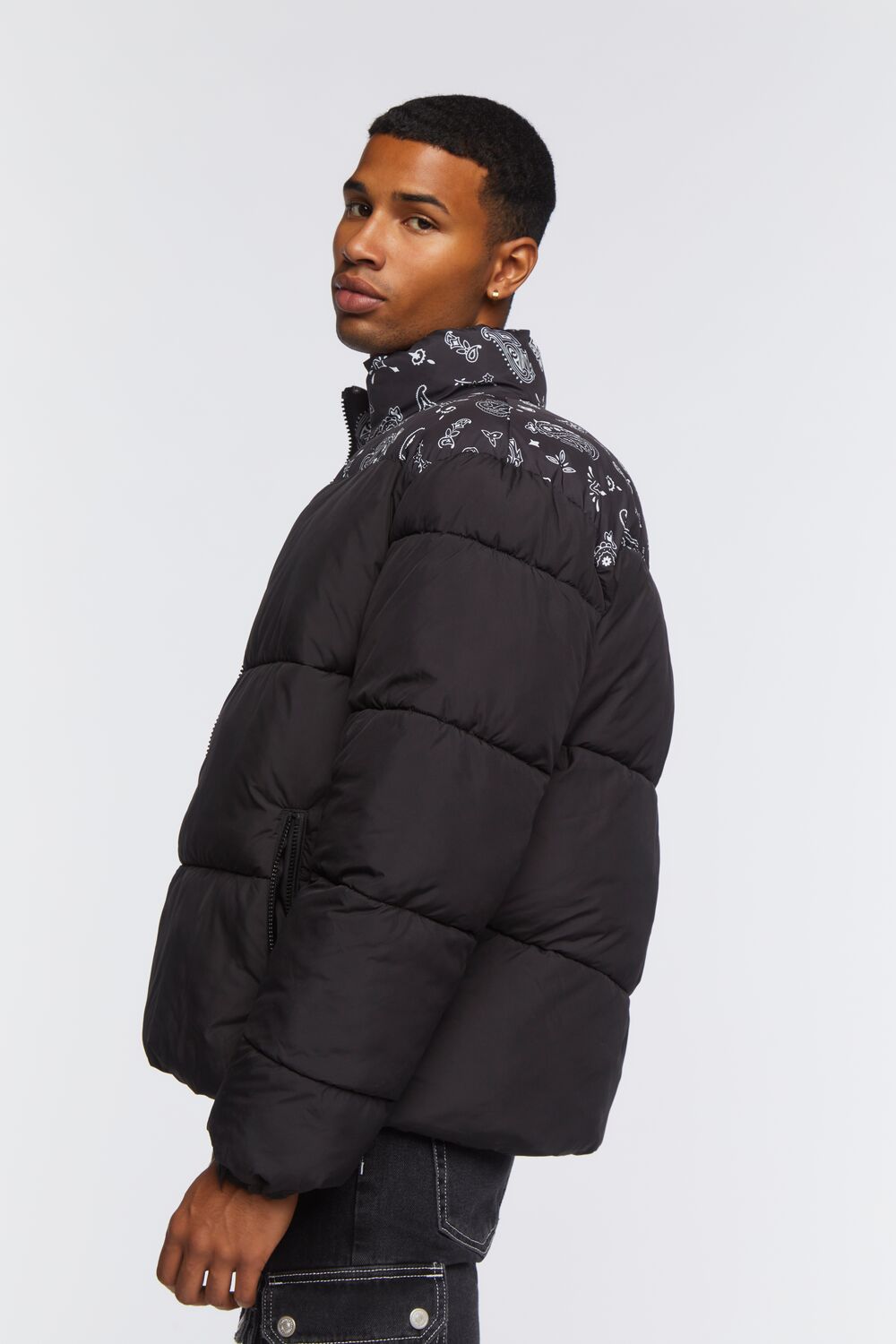  Forever 21 Paisley Print Puffer Jacket - black-white - Bonton