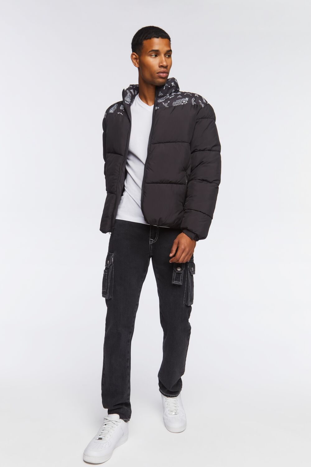  Forever 21 Paisley Print Puffer Jacket - black-white - Bonton