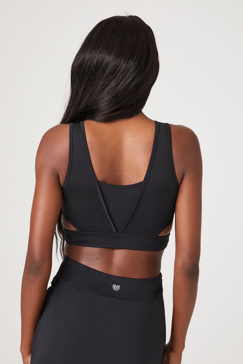  Forever 21 Perforated V-Neck Sports Bra - black - Bonton