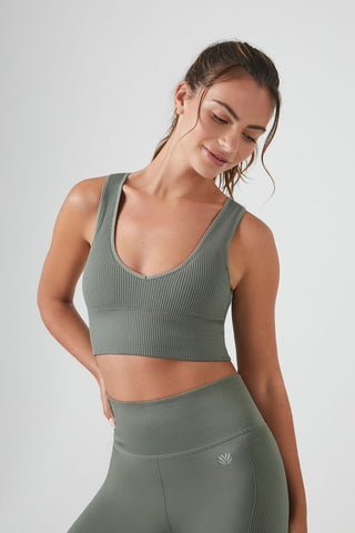 Seamless Scoop-Neck Sports Bra