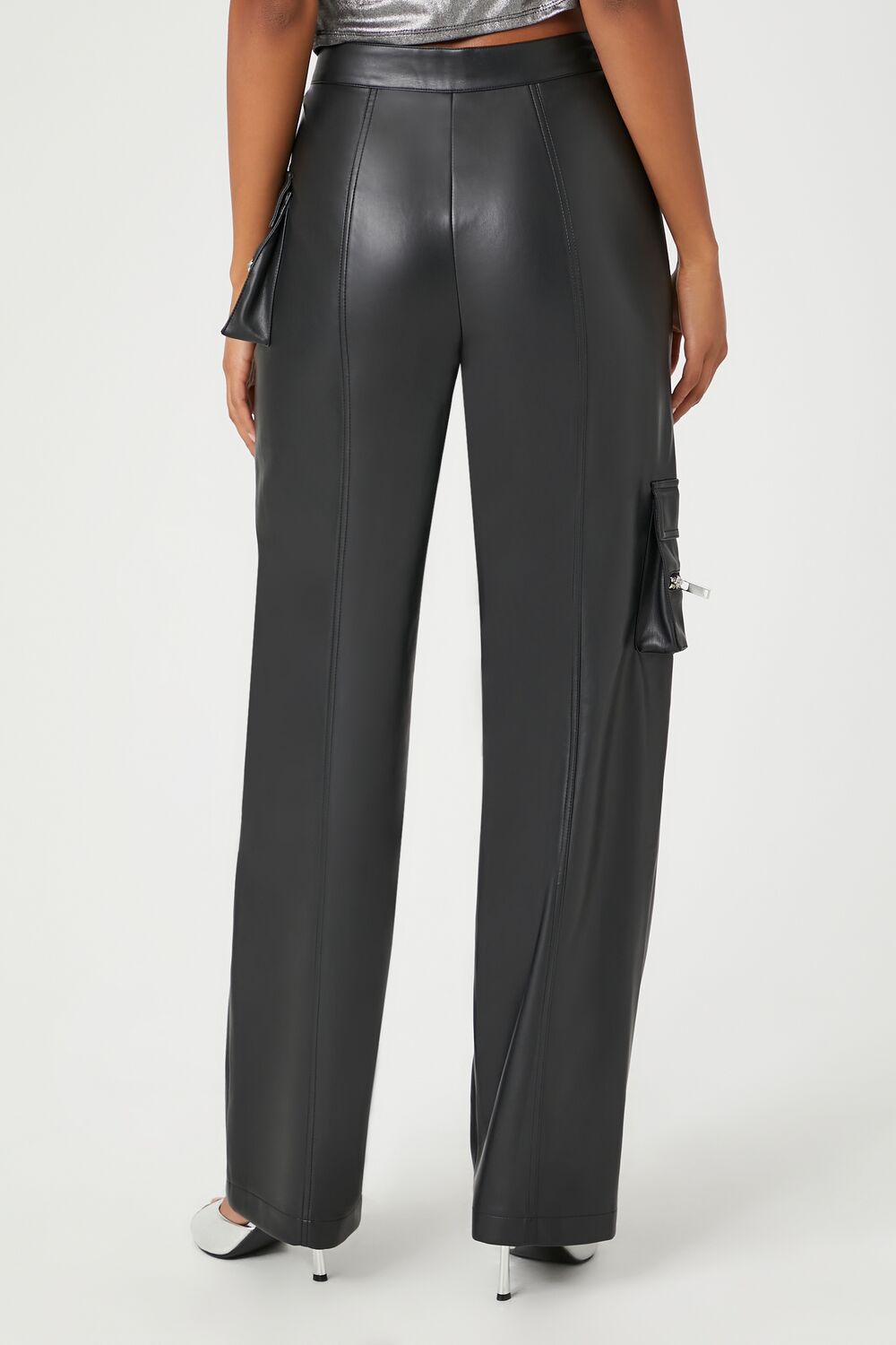 Forever 21 Faux Leather Cargo Ankle Pants - black - Bonton