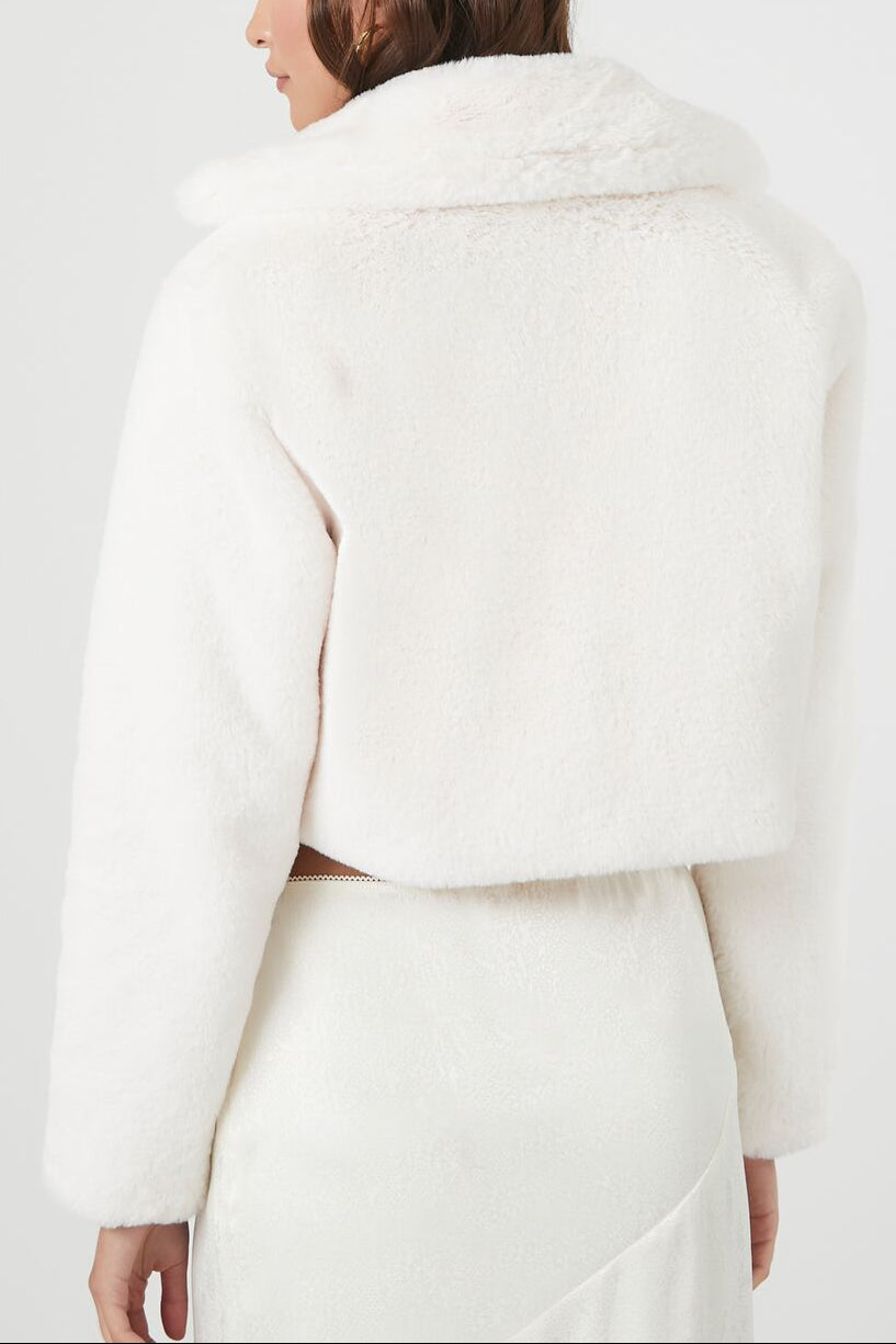  Forever 21 Plush Cropped Coat - white - Bonton