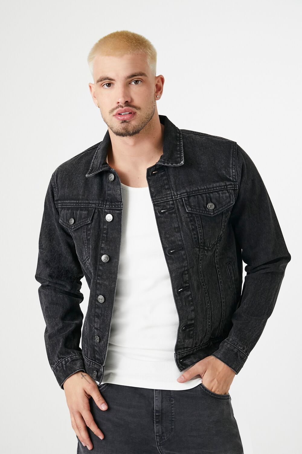  Forever 21 Classic Denim Trucker Jacket - washed-black - Bonton