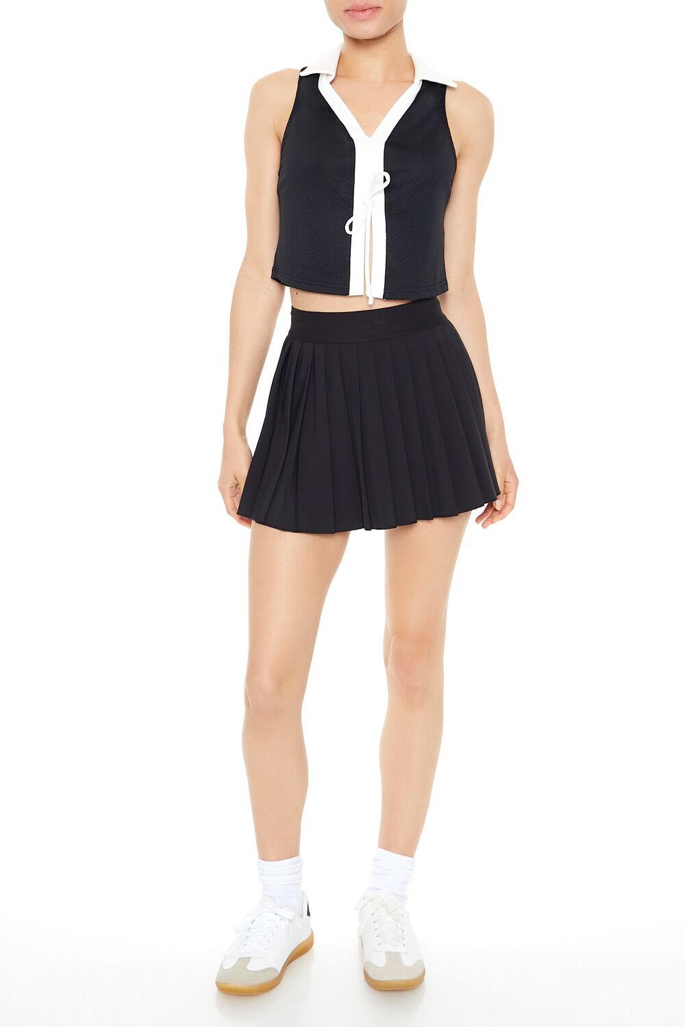  Forever 21 Colorblock Split-Hem Crop Top - black white - Bonton