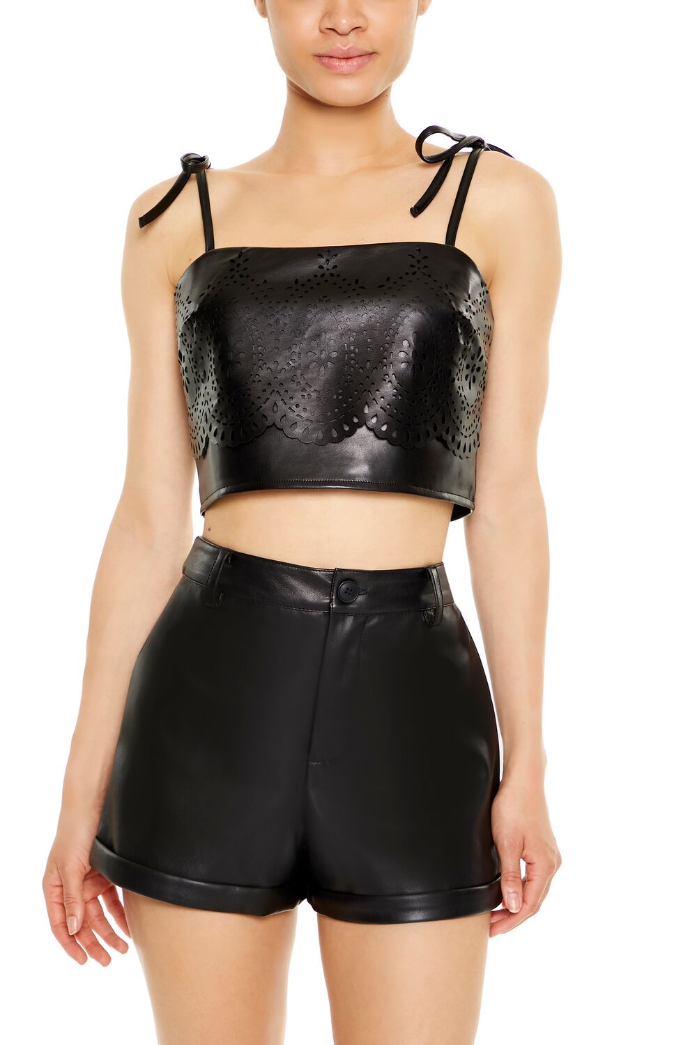  Forever 21 Eyelet Faux Leather Cropped Cami - black - Bonton