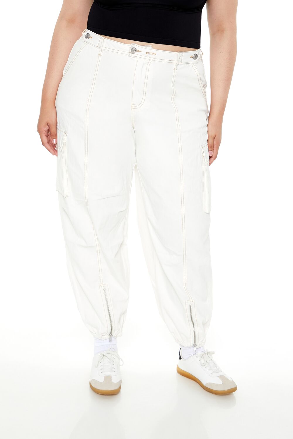  Forever 21 Plus Size High-Rise Cargo Joggers - white - Bonton