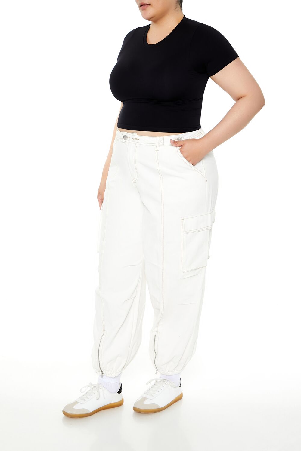  Forever 21 Plus Size High-Rise Cargo Joggers - white - Bonton