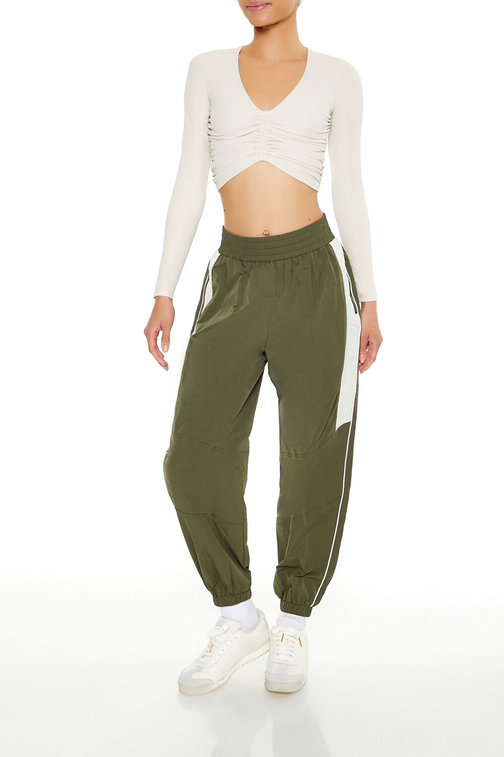  Forever 21 Active Ruched Crop Top - birch - Bonton