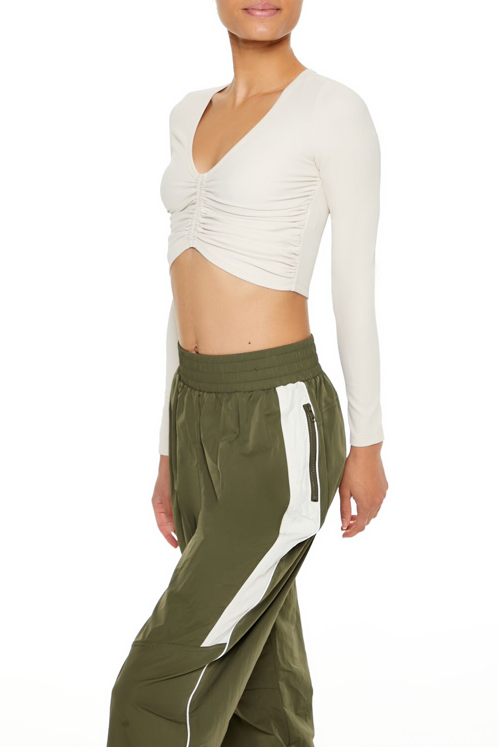  Forever 21 Active Ruched Crop Top - birch - Bonton