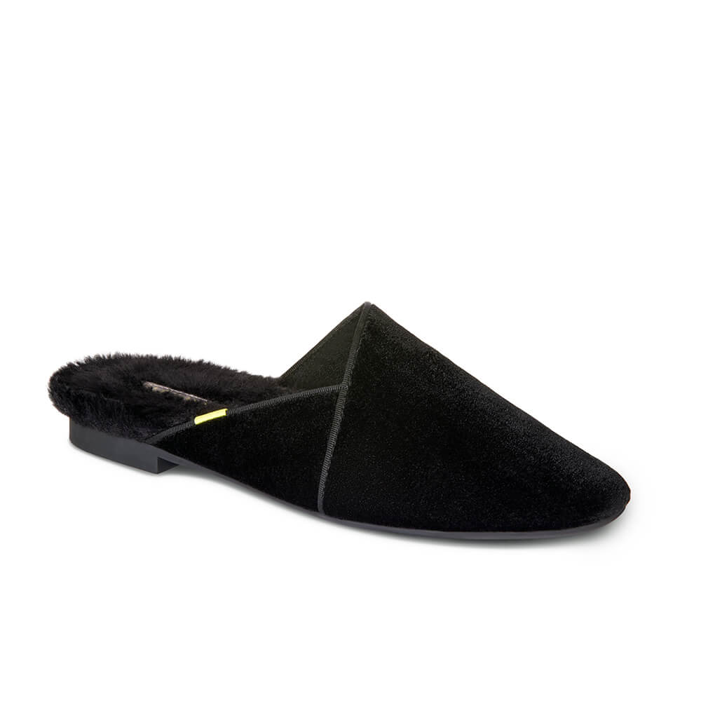  Luvons Devon Luxe Memory Foam Slippers - Black - Bonton