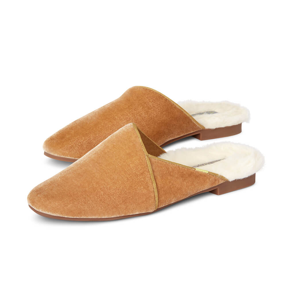  Luvons Devon Luxe Memory Foam Slippers - Camel - Bonton