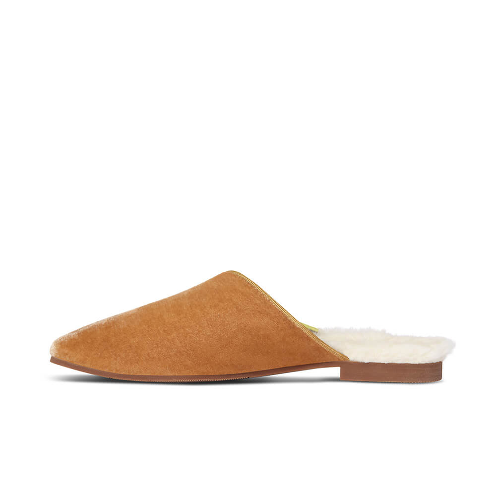  Luvons Devon Luxe Memory Foam Slippers - Camel - Bonton