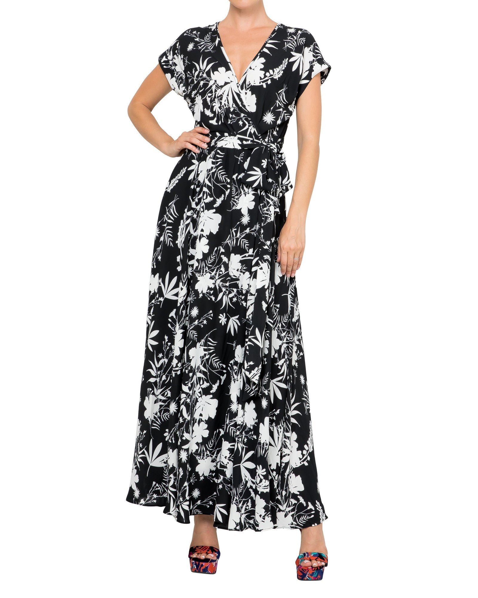  Meghan Los Angeles Jasmine Maxi Dress - Dahlia Black - Bonton