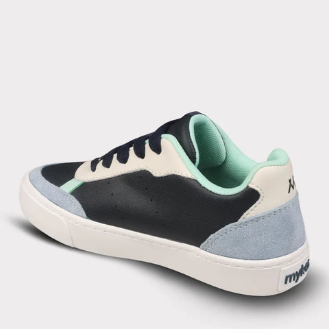 Dory Lace-Up Sneaker