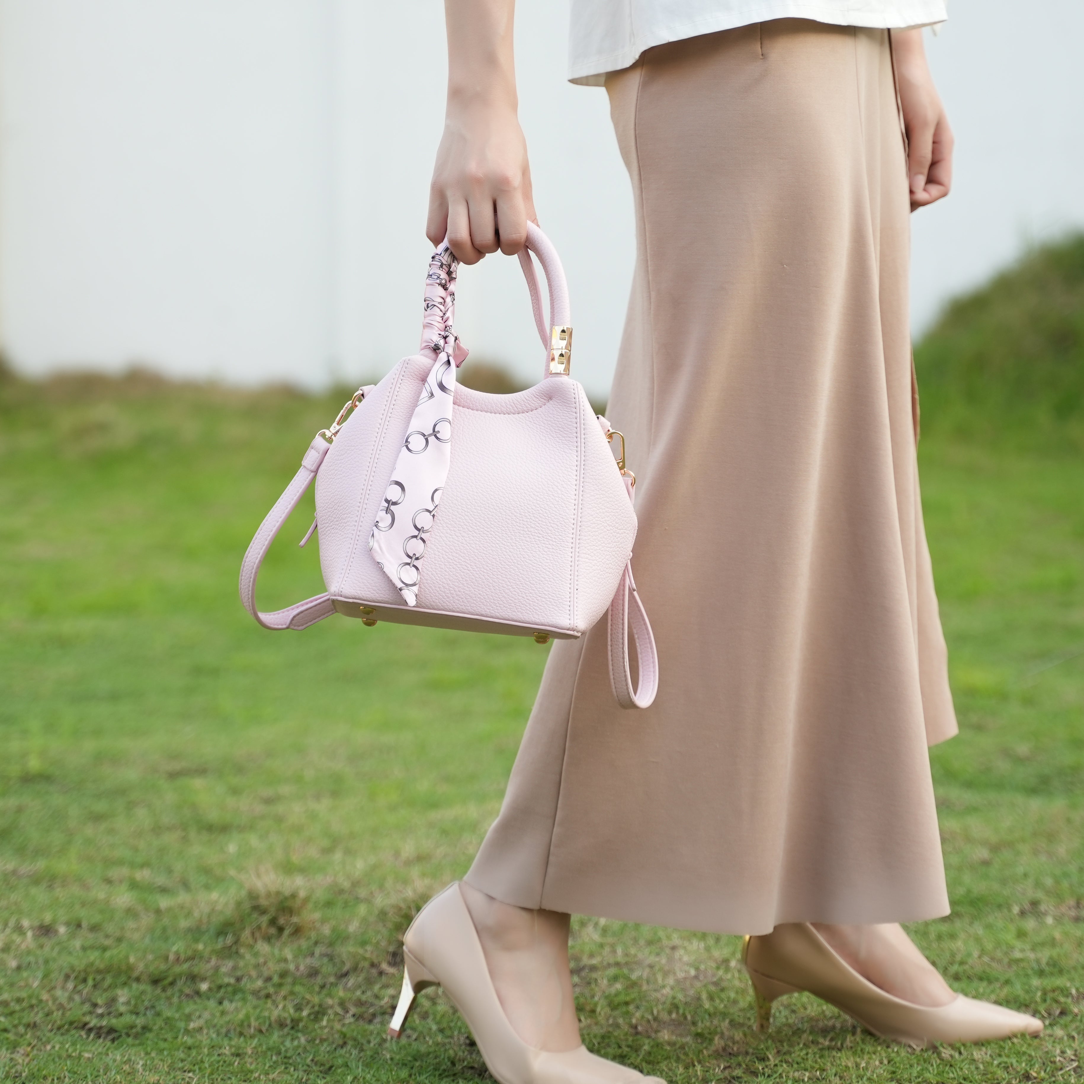  MKF Collection Courtney Shoulder Bag - Beige - Bonton
