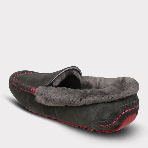 Aussie Moc Women's Slip-on Moccasin