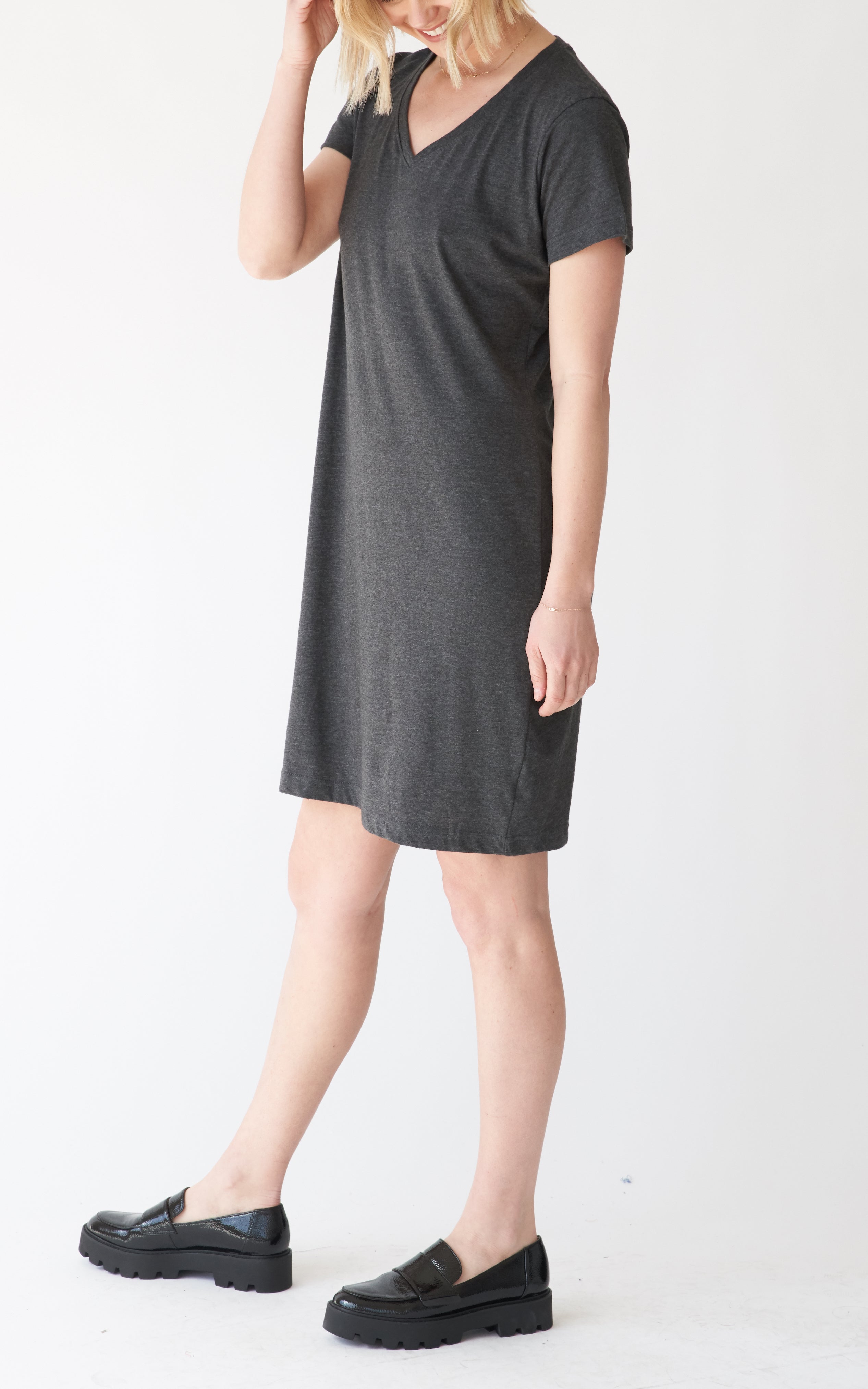  EB Earth Body Moxie V-Neck Classic Knee Length T-Shirt Dress - Black - Bonton