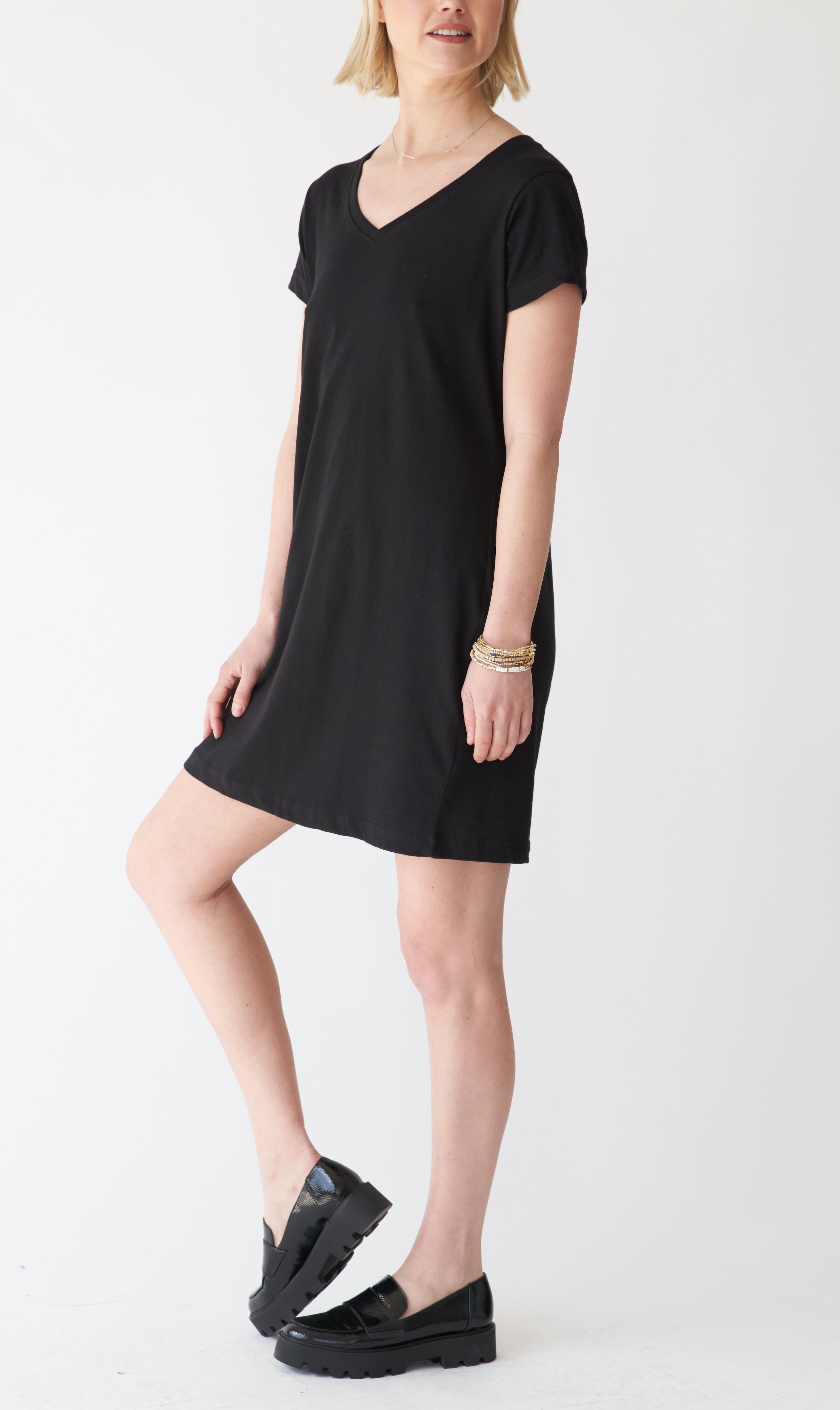  EB Earth Body Moxie V-Neck Classic Knee Length T-Shirt Dress - Black - Bonton