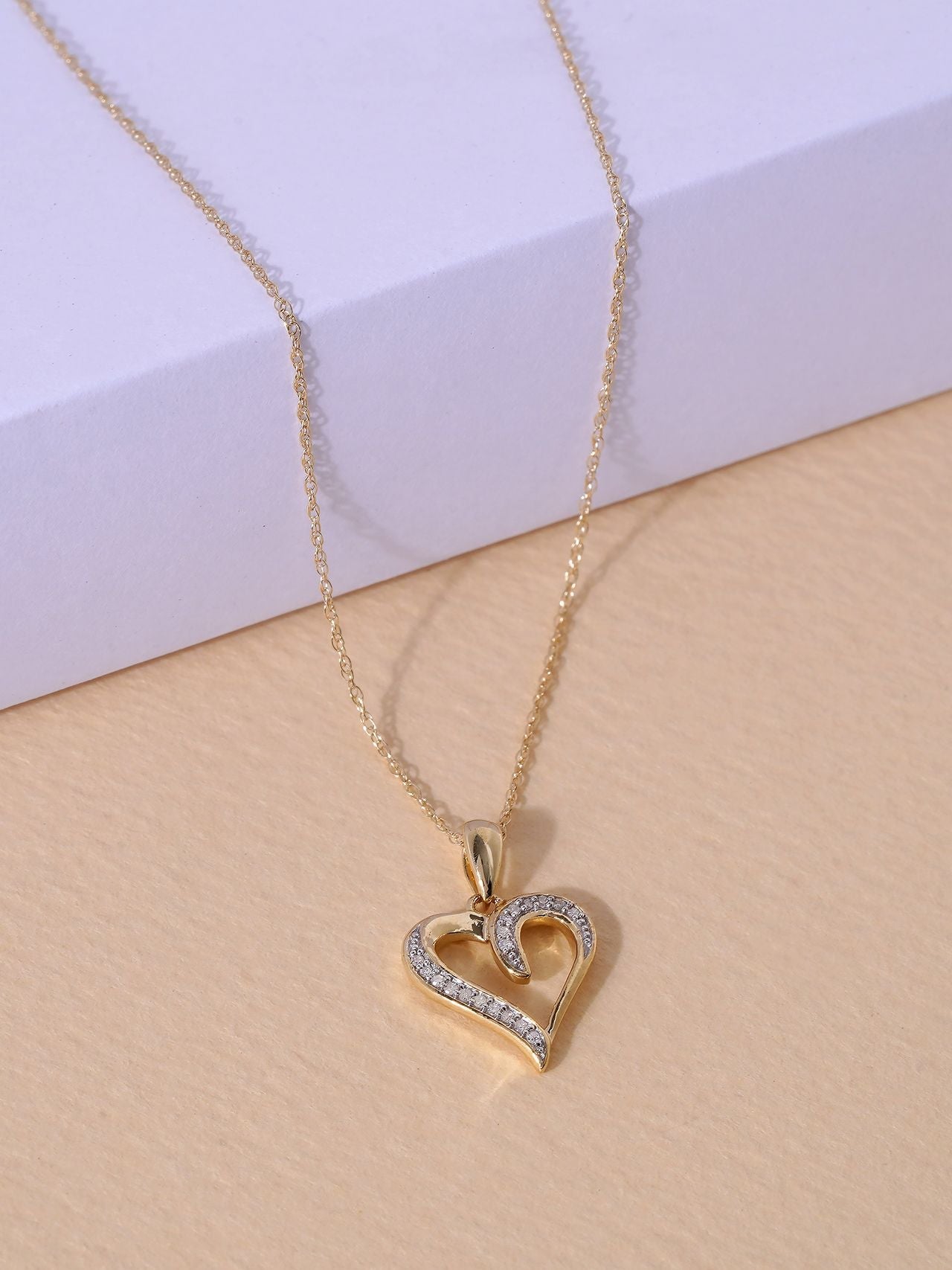  May & June 1/20ct TDW Diamond Heart Pendant Necklace - Pink - Bonton