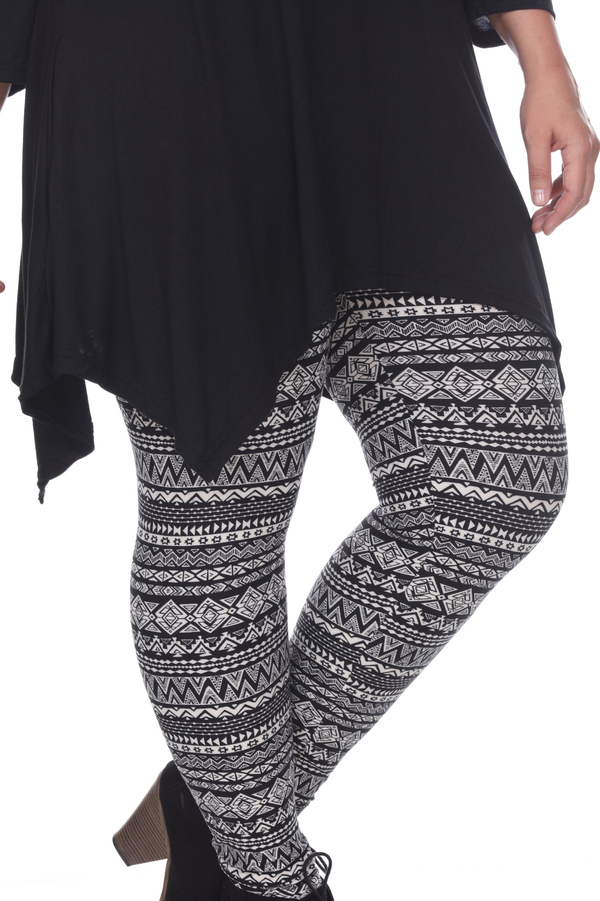  White Mark Plus Size Printed Leggings - one size - Bonton