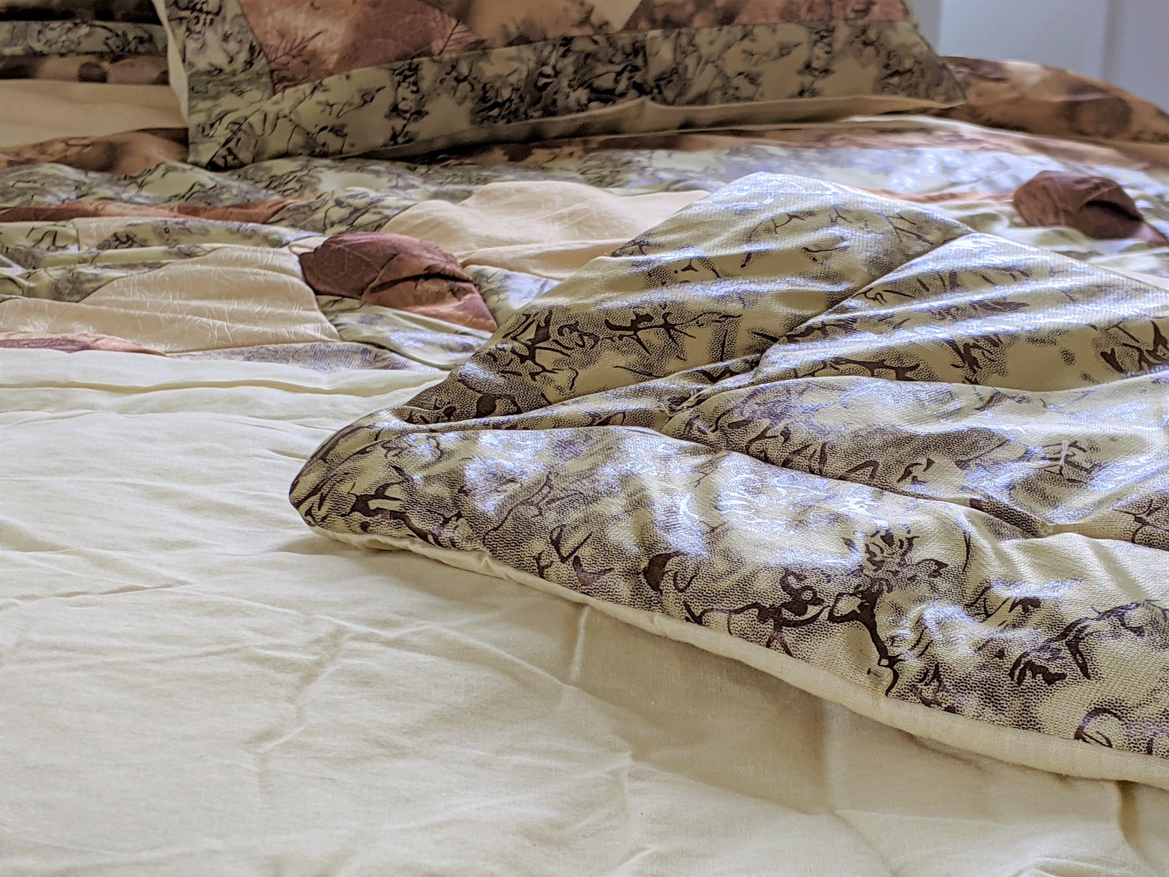  DaDa Bedding Collection DaDa Bedding Country Rustic Camo Earthy Floral Sandy Beige Green Comforter Set (BM6118L-1) by DaDa Bedding Collection - Twin - Bonton
