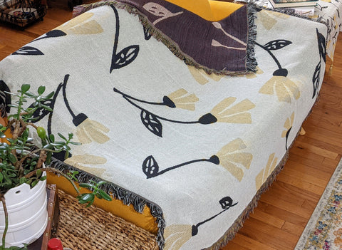 DaDa Bedding Yellow Fleur Botanical Sunshine Golden Floral Woven Tapestry Throw Blanket - 50” x 60” (18112) - DaDa Bedding Collection