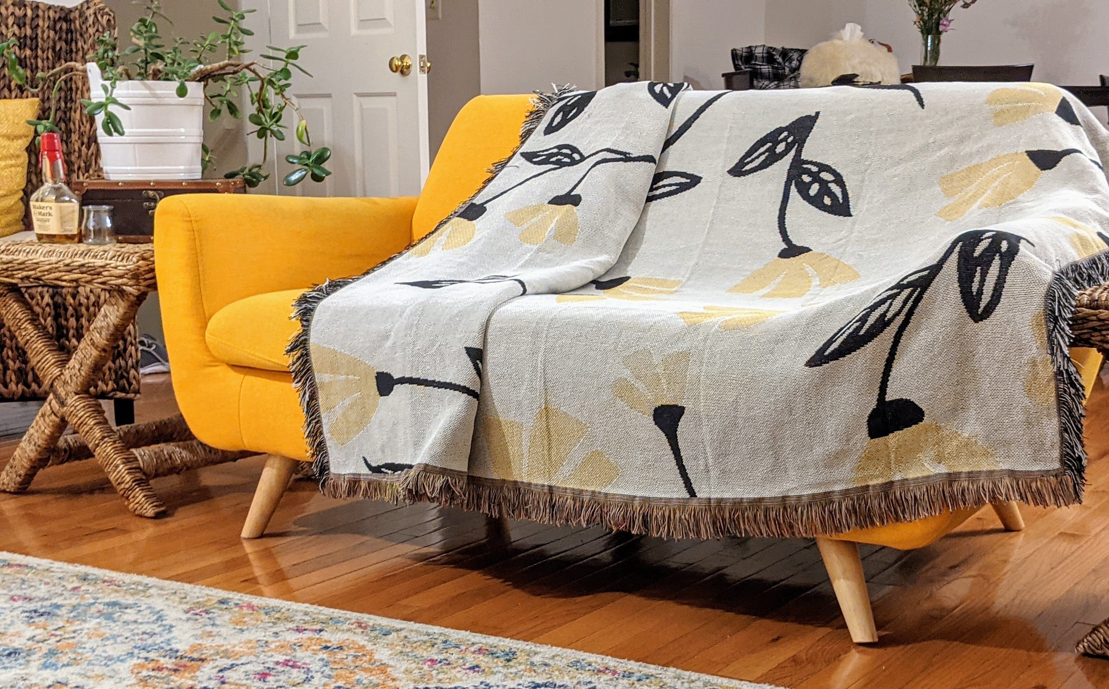  DaDa Bedding Collection DaDa Bedding Yellow Fleur Botanical Sunshine Golden Floral Woven Tapestry Throw Blanket - 50” x 60” (18112) by DaDa Bedding Collection - Default Title - Bonton
