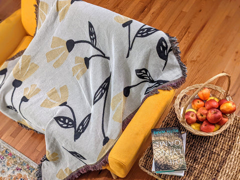 DaDa Bedding Yellow Fleur Botanical Sunshine Golden Floral Woven Tapestry Throw Blanket - 50” x 60” (18112) - DaDa Bedding Collection