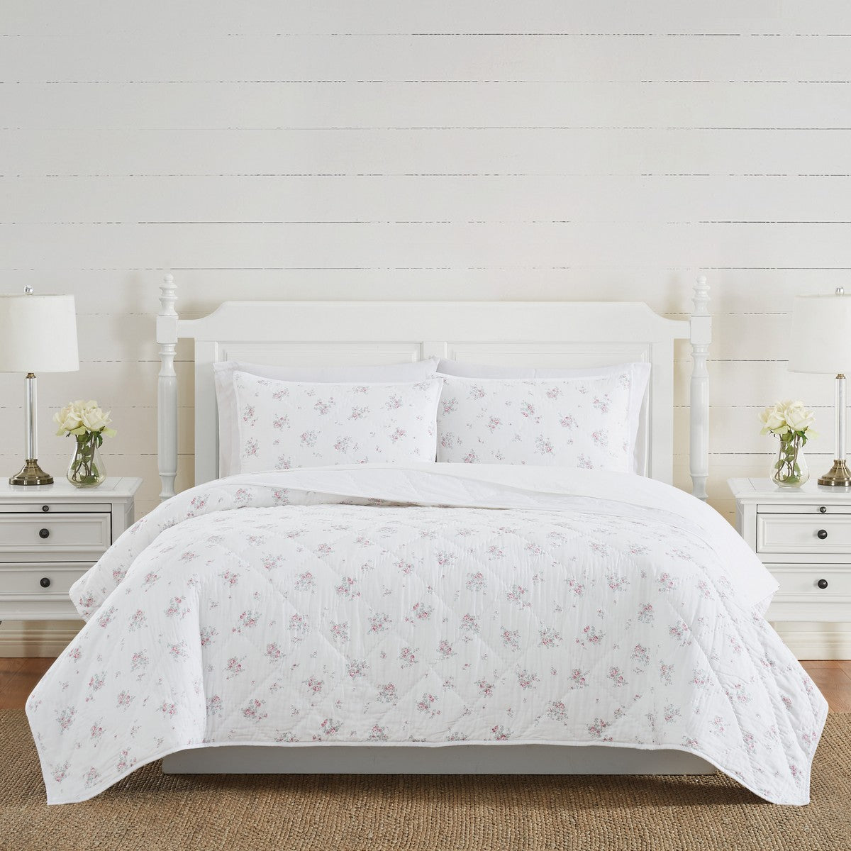  The Farmhouse by Rachel Ashwell Signature Rosebury Quilt Set - White and Pink - Bonton