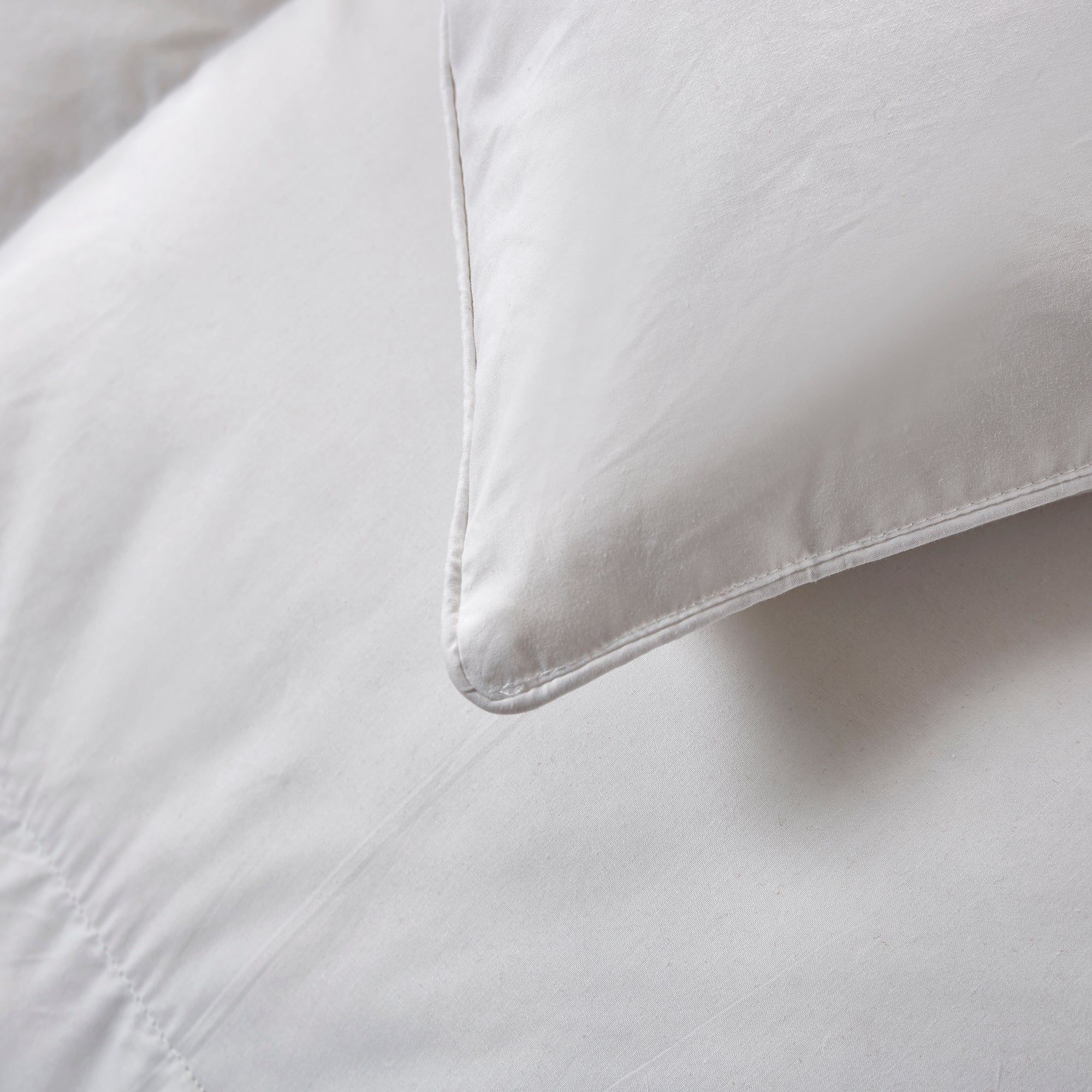  Serta 90/10 Extra Warm Goose Feather/Down Fiber Comforter - White - Bonton