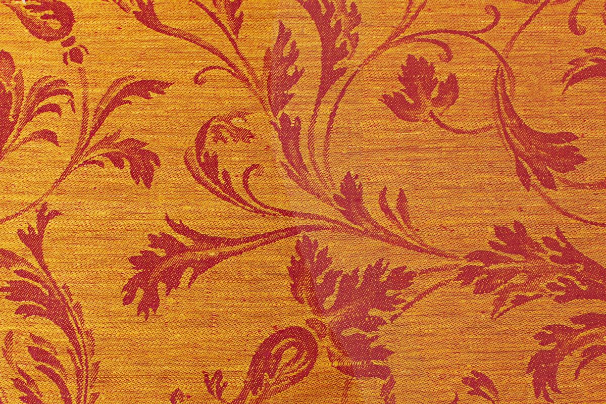  French Home Renaissance Linen Placemats Set of 6 - Warm Sienna and Saffron - Bonton