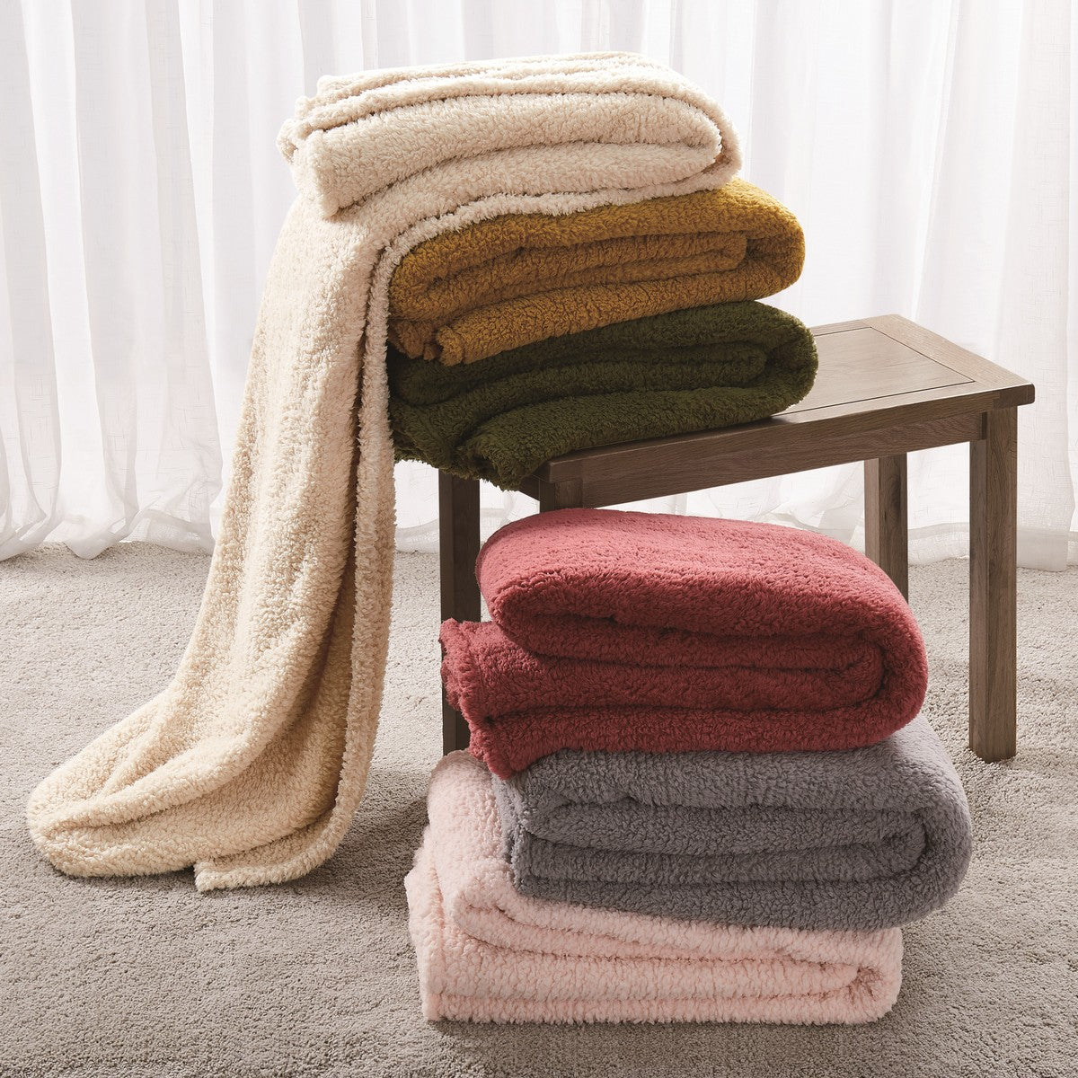  Brooklyn Loom Marshmallow Sherpa Throw Blush - Blush - Bonton