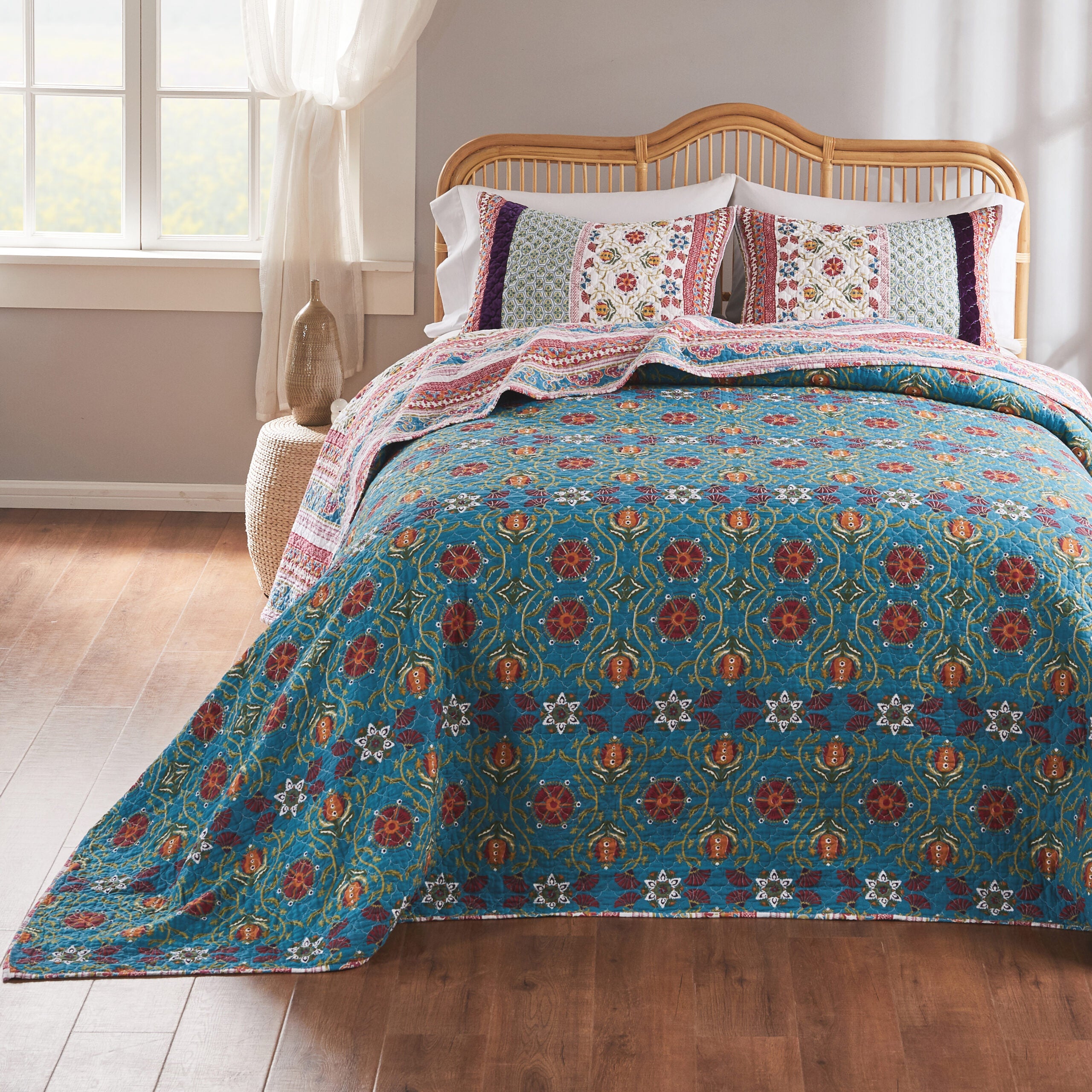  Greenland Home Fashions Thalia Velvet Embellished Quilt Set - Multi - Bonton