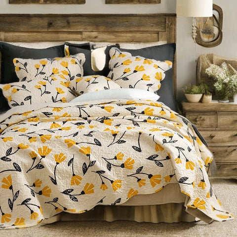 DaDa Bedding Yellow Fleur Floral Golden Orange Ivory Cream Scalloped Bedspread Set (18112) by DaDa Bedding Collection