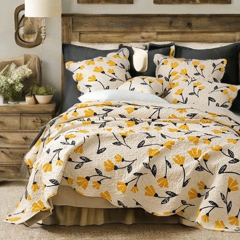 DaDa Bedding Yellow Fleur Floral Golden Orange Ivory Cream Scalloped Bedspread Set (18112) by DaDa Bedding Collection