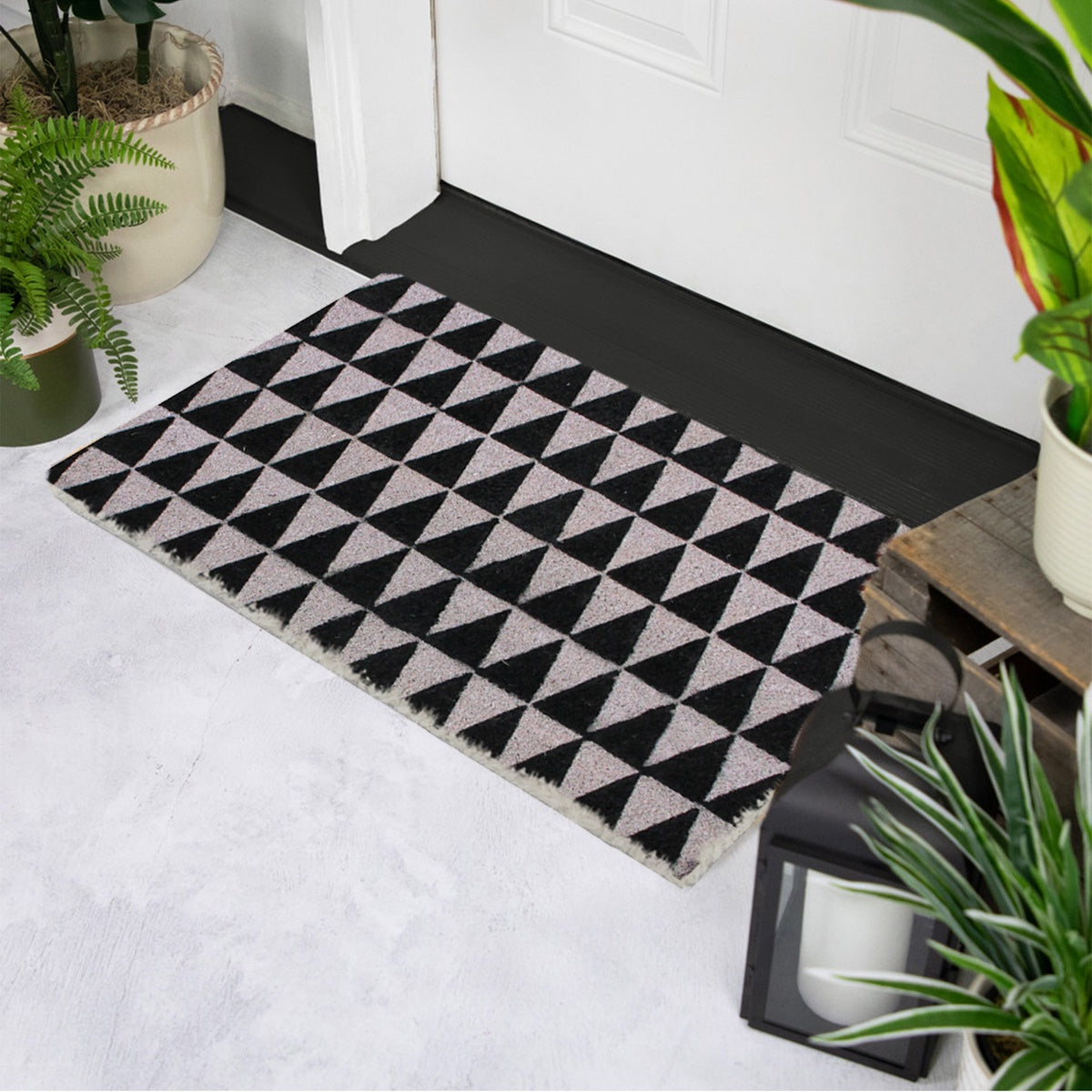  Northlight Black and Gray 3-Dimensional Triangle Print Doormat 17 X 29 - Default Title - Bonton