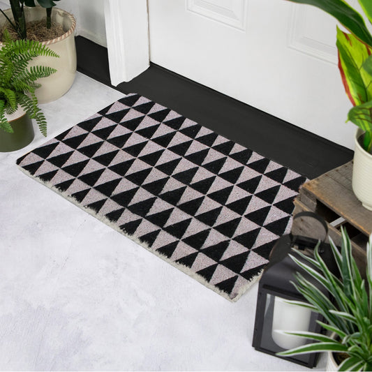 Black and Gray 3-Dimensional Triangle Print Doormat 17 X 29