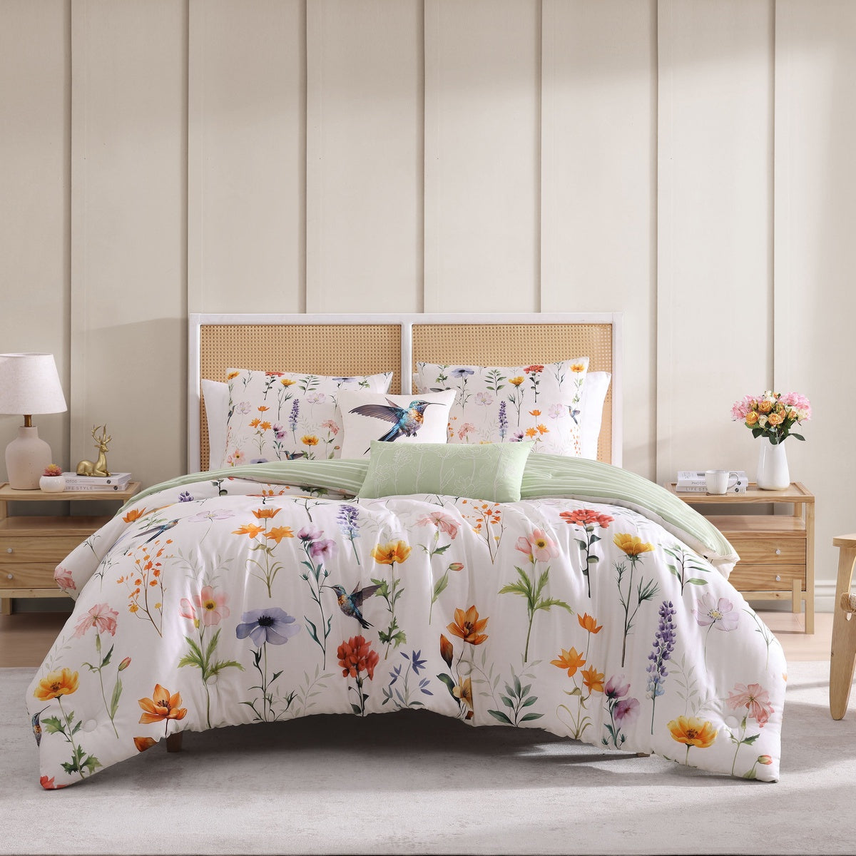  Bebejan Fresh Cut Flowers 200 Thread Count 100% Cotton Sateen 5 Piece Reversible Comforter Set - QUEEN - Bonton