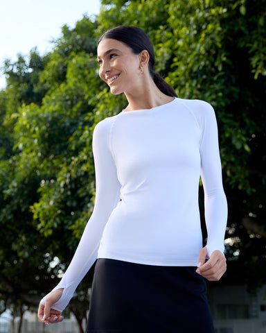 WOMEN'S ACTIVE V-NECK (2002)