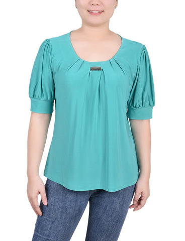 Short Sleeve Balloon Sleeve Top With Hardware