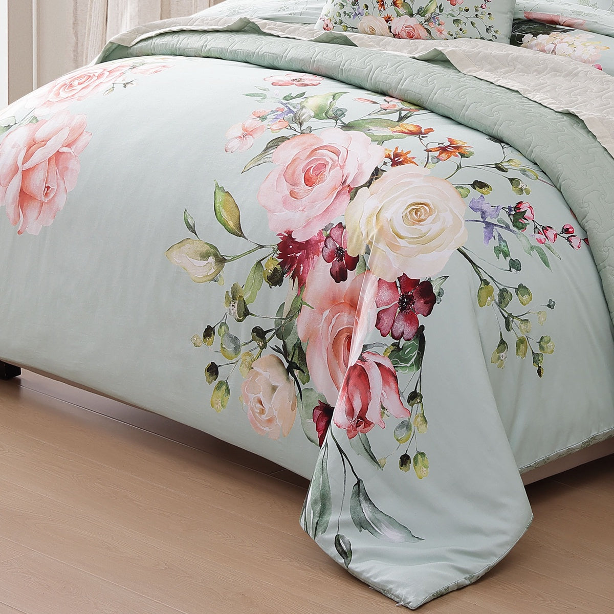 Bebejan Bebejan Rose on Misty Green 8 Piece Reversible Comforter & Coverlet Set - QUEEN - Bonton