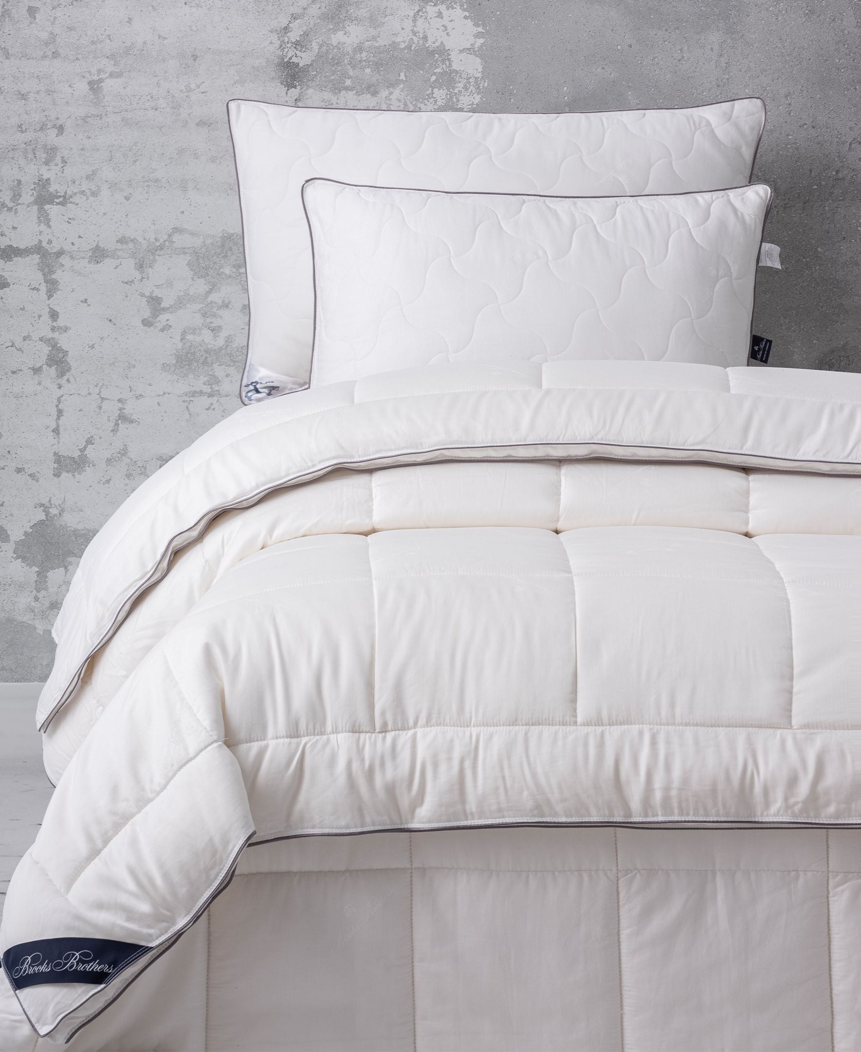  Brooks Brothers Bamboo Quilt - White - Bonton